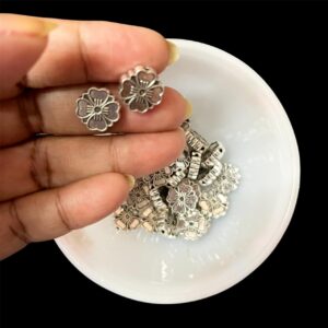 OXIBEADS0049- 50 GM PACK OF FLOWER MOTIF GERMAN SILVER METAL BEADS