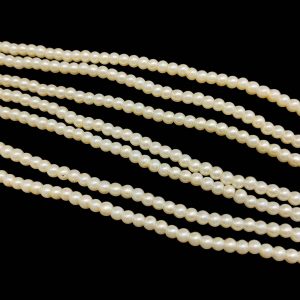 PEARLBEADS0031 STRAND OFF-WHITE 4 MM ROUND GLASS PEARL BEADS